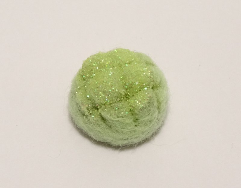 亮晶晶哈密瓜菠萝面包 -羊毛毡 "钥匙圈、吊饰、摆饰"(可定制化更改颜色) - 钥匙链/钥匙包 - 羊毛 绿色