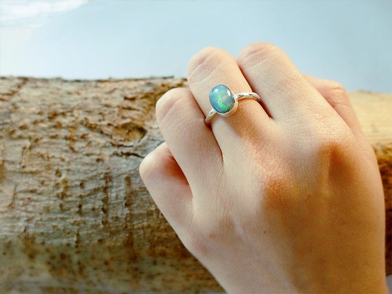 (出清价) Natural Stone -天然蛋白石纯银戒指 - 戒指 - 宝石 蓝色