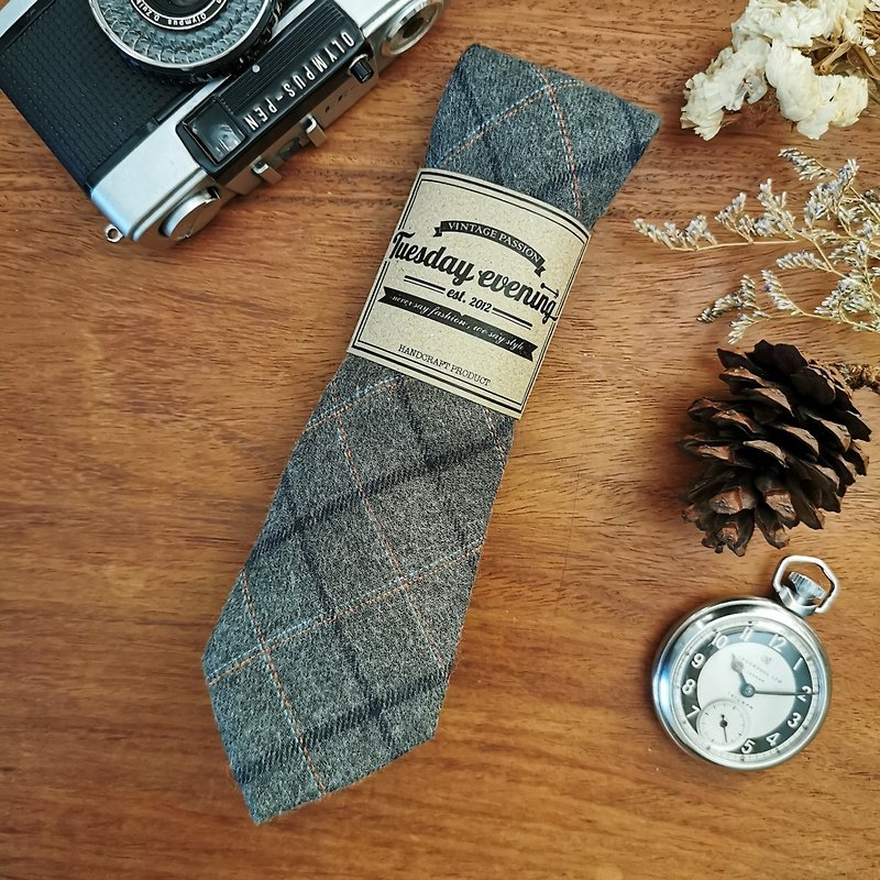Necktie Winter Grey Windowpane - 领带/领带夹 - 羊毛 灰色