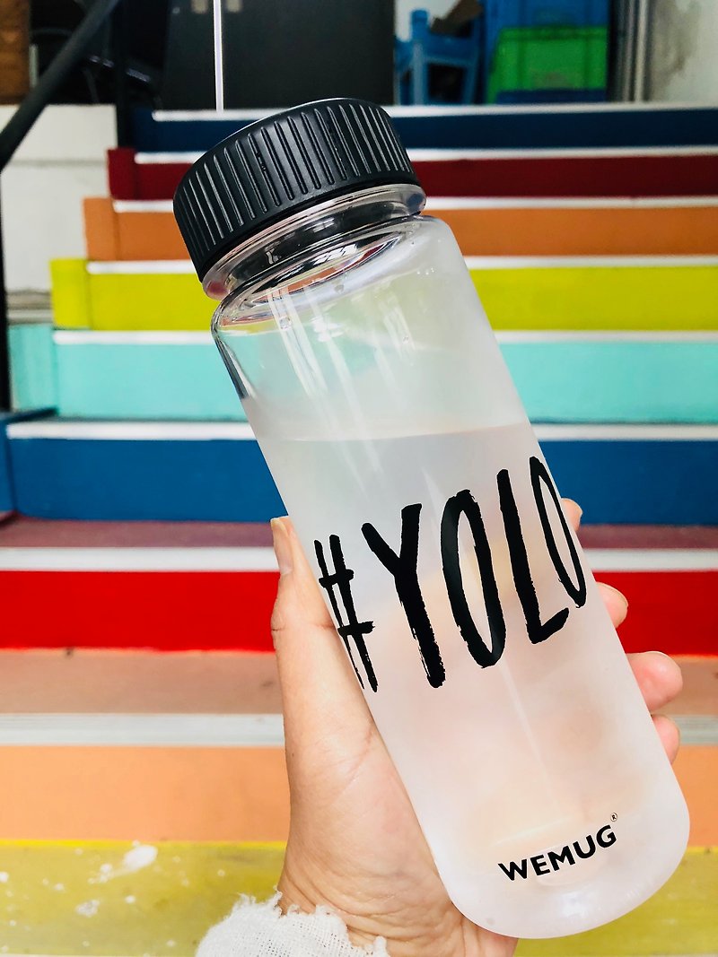 日本畅销 安全 轻便 都市生活 随身瓶 水壶 - 透明#YOLO - 水壶/水瓶 - 塑料 