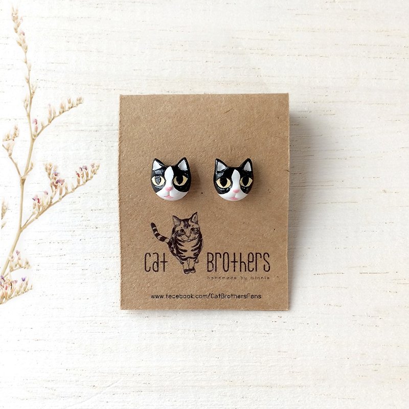 Tuxedo Cat Earrings, Cat Stud Earrings, Black cat earrings, cat lover gifts - 耳环/耳夹 - 粘土 黑色