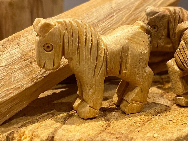 秘鲁圣木小马雕像 原住民人手制作 印加圣木吉祥物 - 摆饰 - 木头 