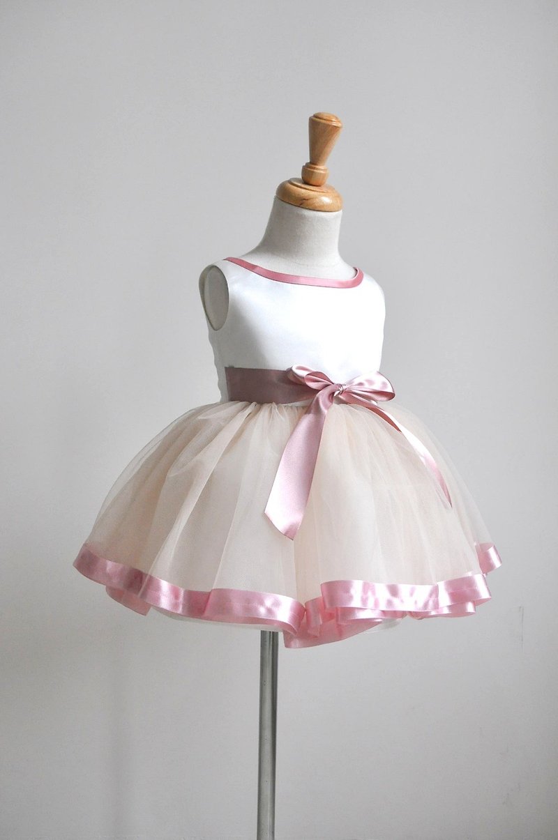 芭蕾 小洋装礼服 - 其他 - 纸 粉红色