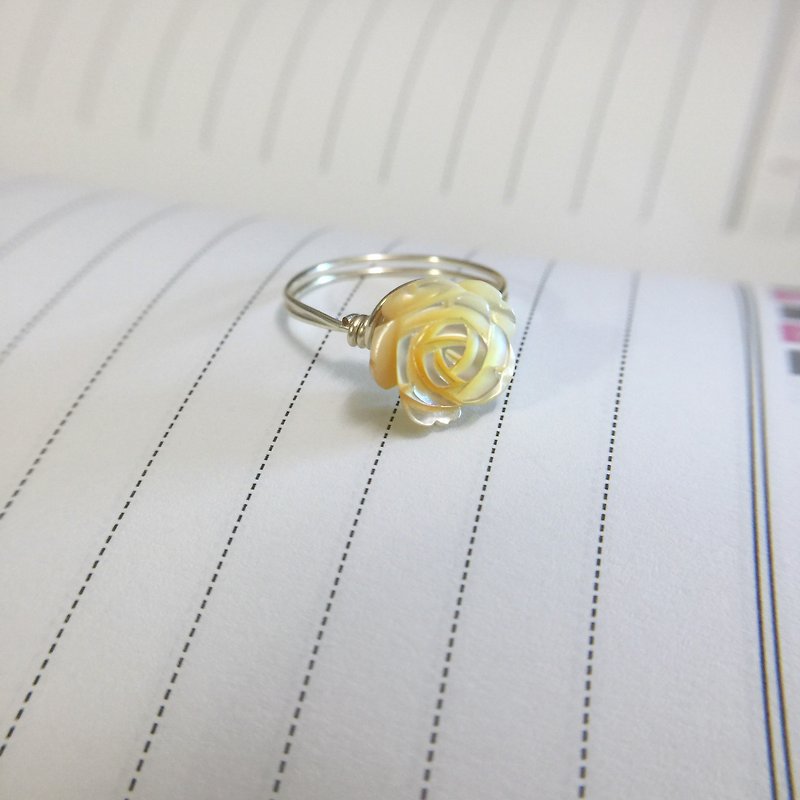 气质贝壳玫瑰雕花 戒指 - 戒指 - 宝石 多色