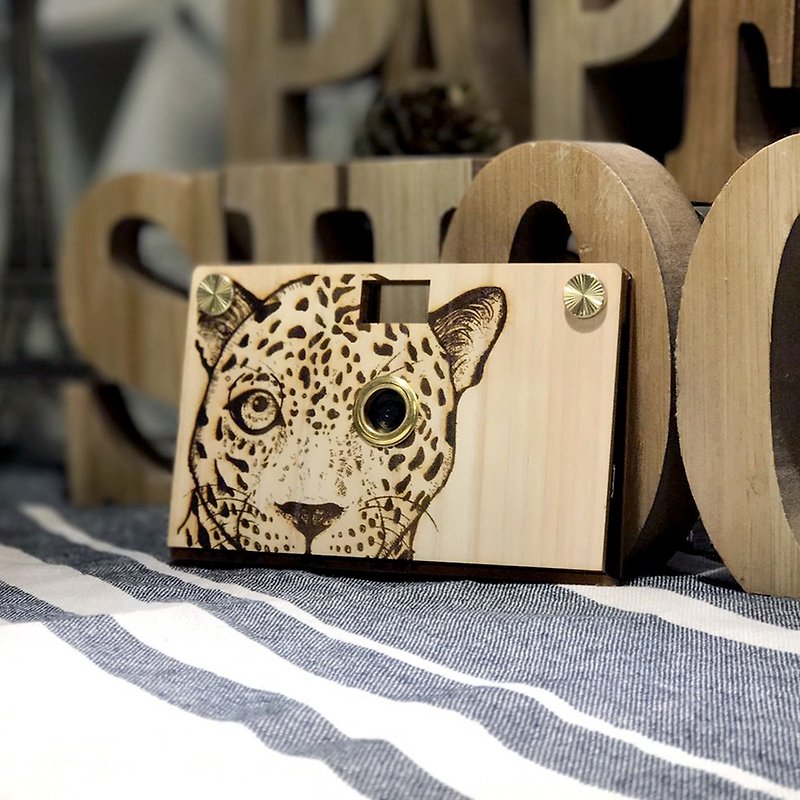 Pinkoi限定 - Paper Shoot 纸可拍 桧木相机 看见系列 - 豹 (含精装盒特、特效镜头2颗与8G SD卡) - 相机 - 纸 咖啡色