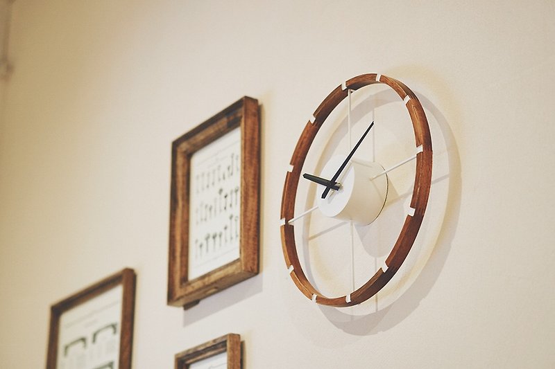 Shandrum- 和风木轮造型挂钟(白) - 时钟/闹钟 - 木头 白色