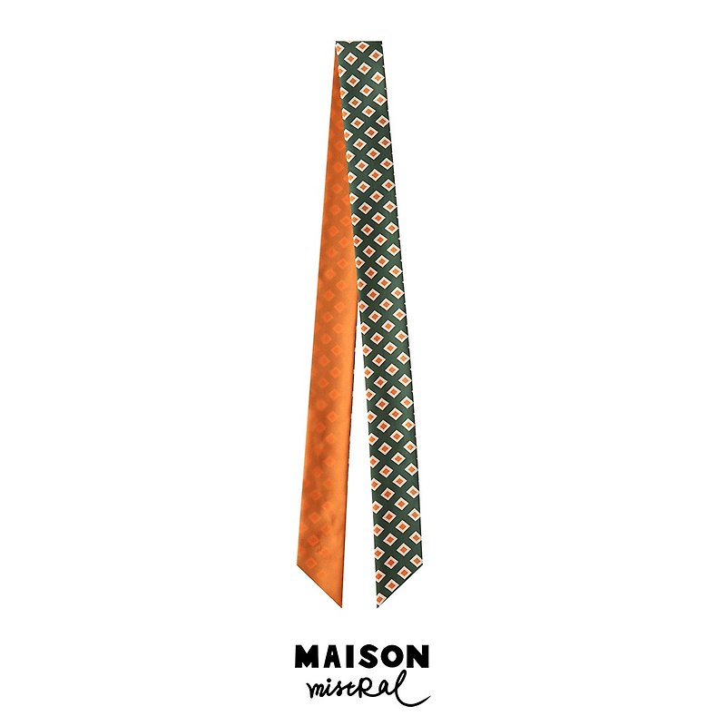 Maison Mistral 艺术家原创插画经典系列  橄榄绿真丝长丝巾绑包 - 丝巾 - 丝．绢 绿色