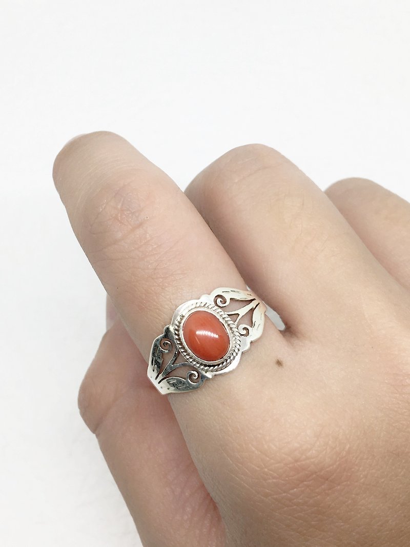 珊瑚石925纯银雕花设计戒指 尼泊尔手工镶嵌制作(款式1) - 戒指 - 宝石 红色