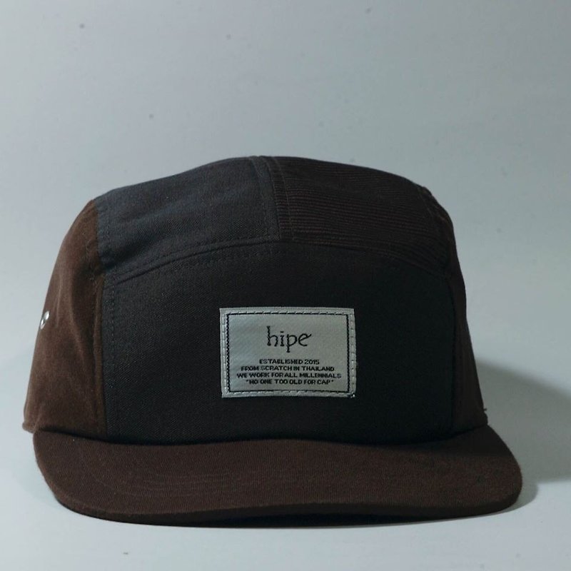 brown and black patchwork 5panel cap - 帽子 - 棉．麻 咖啡色