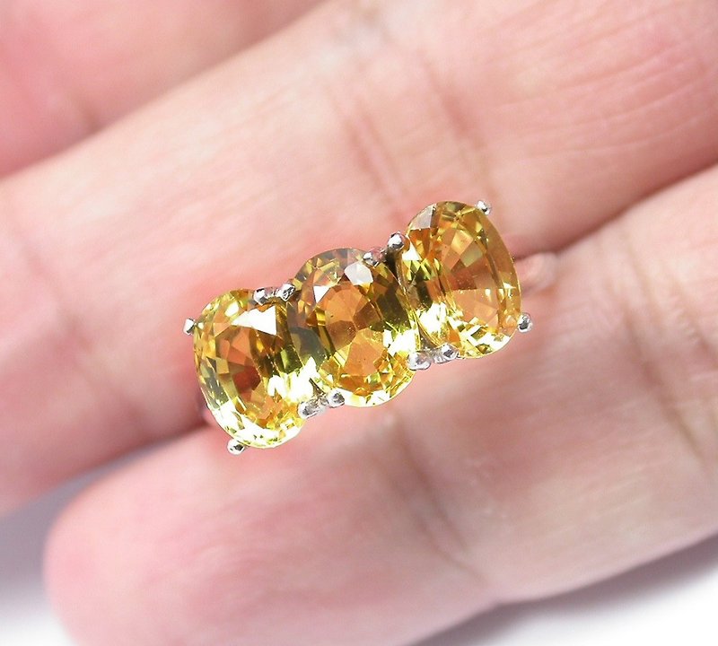 3 颗珠子 7 x 5 毫米。真正的银戒指，黄托帕石，尺寸 7，真正的宝石。 - 戒指 - 纯银 黄色