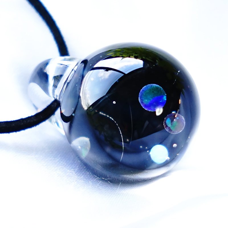 神秘的な小宇宙の世界 宇宙 ガラス ペンダント ４種類のオパール 惑星 星 玻璃 日本制造 日本 手工制作 手作 送料無料 - 项链 - 玻璃 蓝色