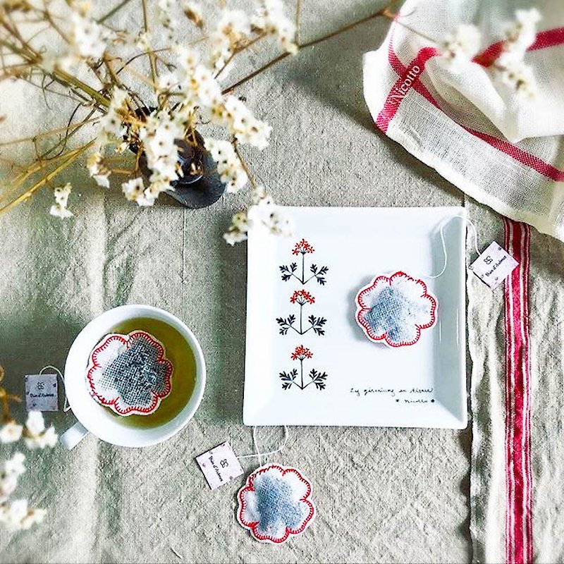 5 Flower Shaped Tea Bags/Made in France, Handmade Tea Gifts, Looseleaf Tea, Gift - 茶 - 其他材质 白色