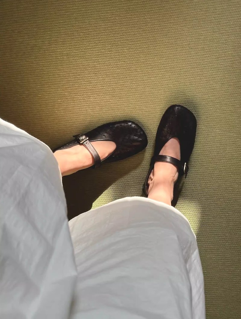 法式极简 日本产小羊皮镂空奶奶鞋 - 芭蕾鞋/娃娃鞋 - 真皮 黑色