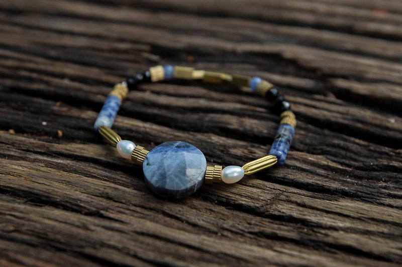苏打石 ∣ 珍珠 黑玛瑙 护身符 避邪 手环 - 手链/手环 - 宝石 蓝色