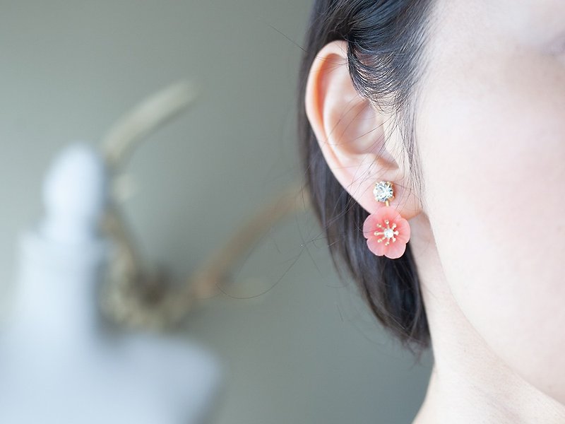 梅の花イヤリング/ピアスパーツ付き - 耳环/耳夹 - 粘土 粉红色