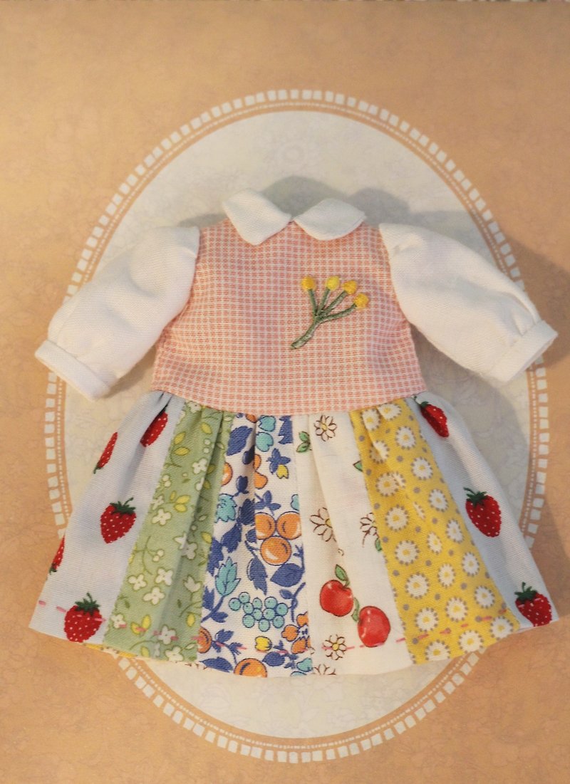 Holala、莉卡、小布尺寸手工日本布拼接娃洋装(粉红色黄果实款) - 洋装/连衣裙 - 棉．麻 粉红色