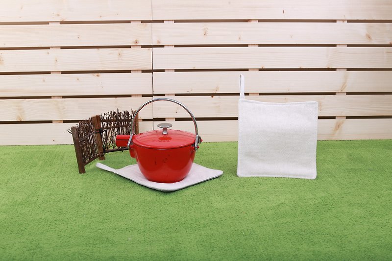 隔热垫【宝特瓶回收环保纤维织品】--买一送一支持绿色消费-- - 餐垫/桌巾 - 棉．麻 白色