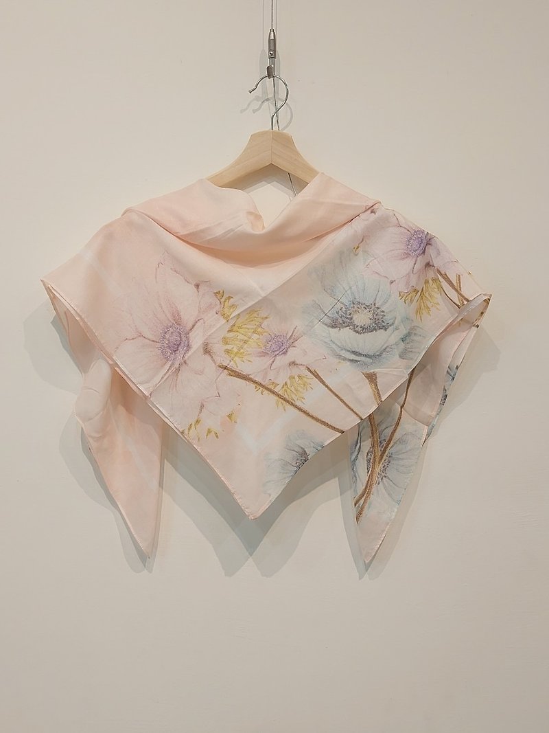 Jennie Tsai - 粉嫩嫩花朵系列  淡雅粉方型丝巾 - 丝巾 - 棉．麻 