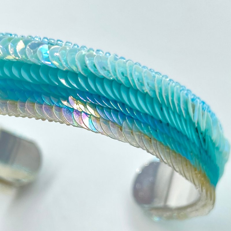 Bangle Foreshore blue gradation one point