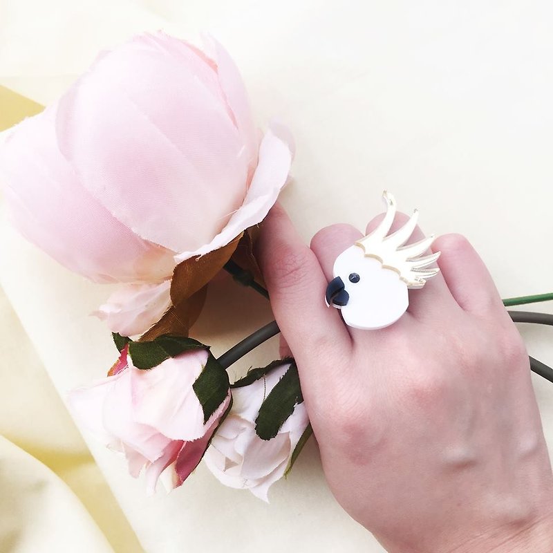 小葵花鹦鹉戒指 - 戒指 - 压克力 白色