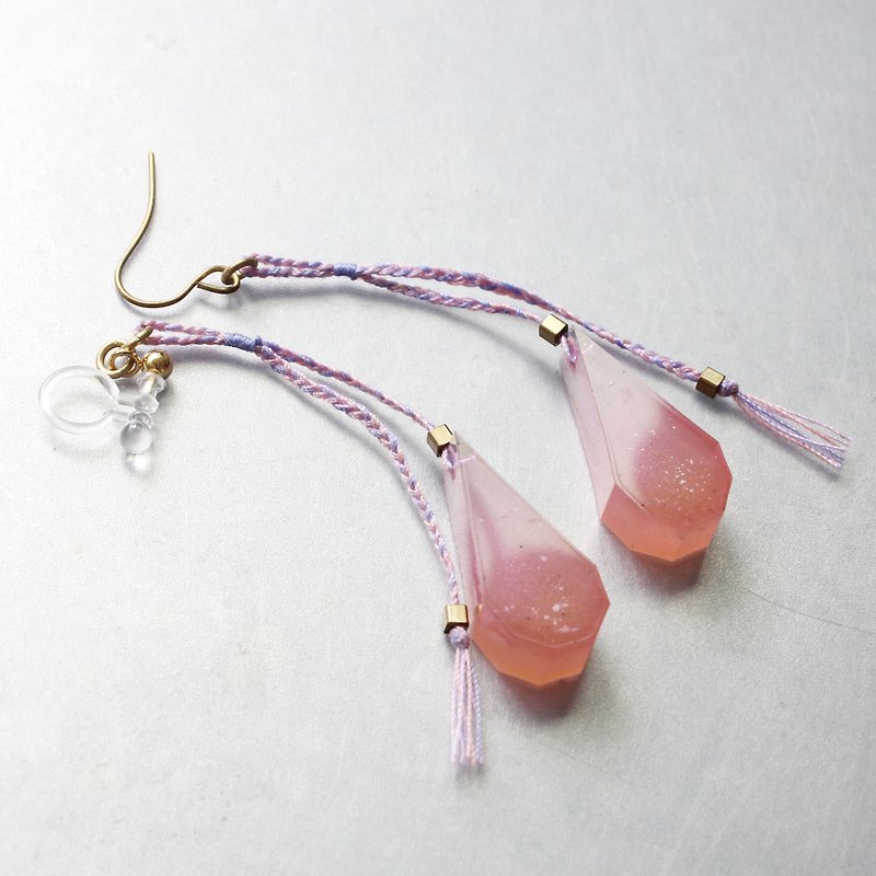 彩色雨滴耳环 樱花粉 / 单只 - 耳环/耳夹 - 防水材质 粉红色