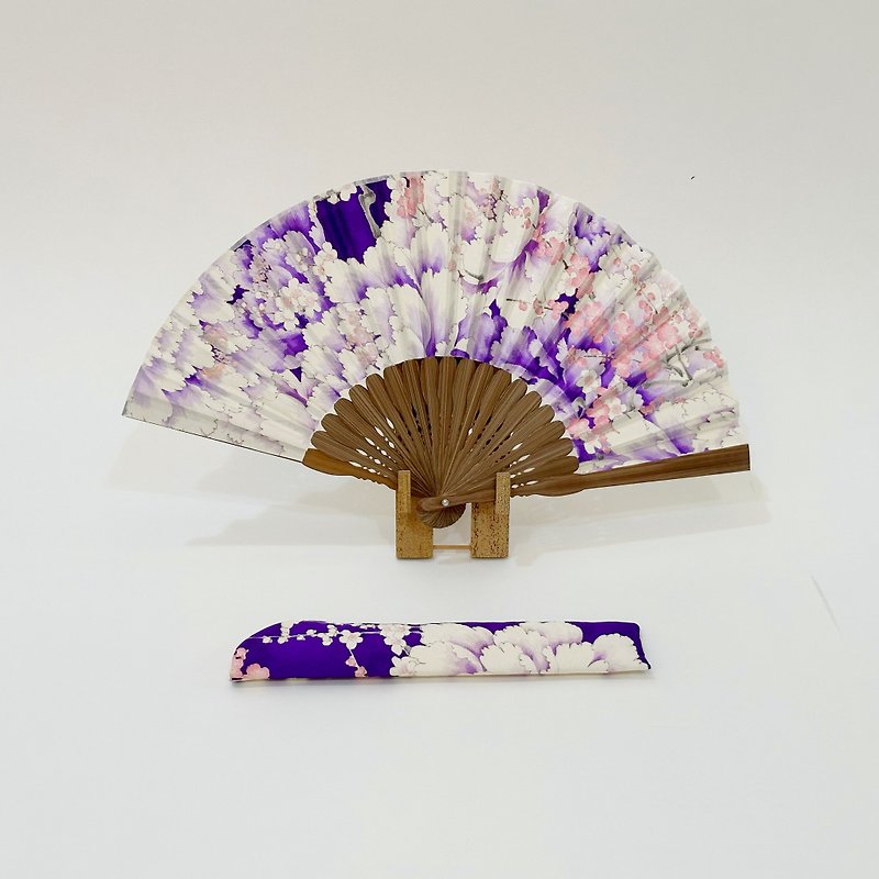 着物扇子　アンティークの絹の着物使用　日本の京都の職人が手仕事で制作　オンリーワン　プレゼントに最適 #59 - 扇子 - 丝．绢 蓝色