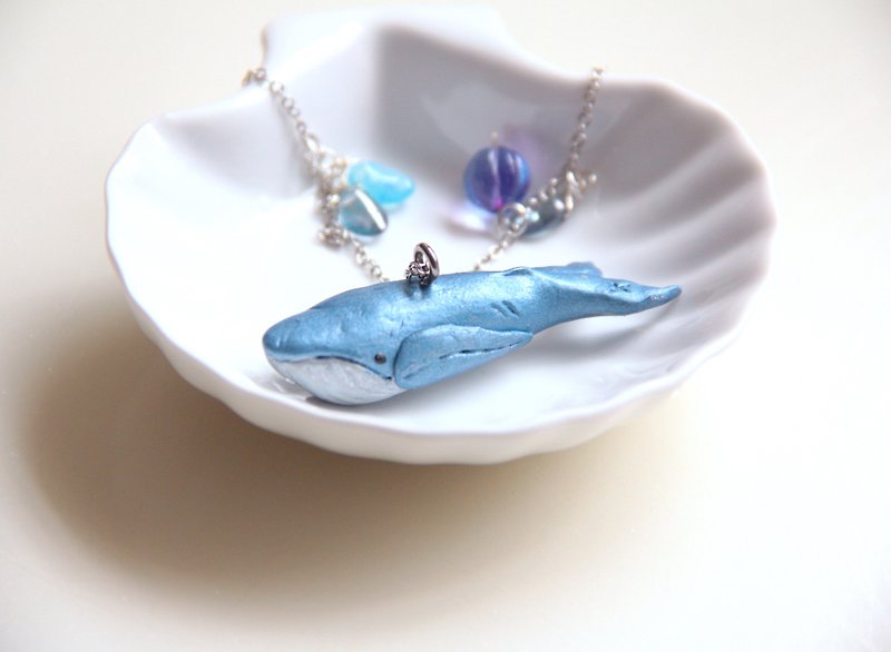 座头鲸水滴玻璃珠颈链 立体黏土项链 - 项链 - 粘土 蓝色