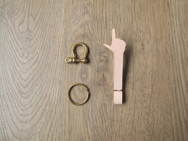 手 x 挂包/ 腰间 皮革黄铜钥匙扣 (免费刻字) - 钥匙链/钥匙包 - 真皮 黑色