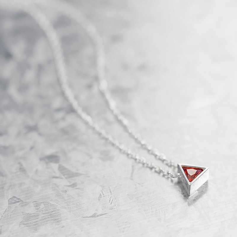 Garnet 三角 ネックレス シルバー925 - 项链 - 其他金属 红色