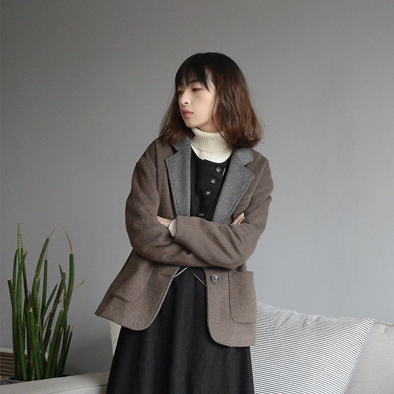 复古西装外套式短款大衣|外套|羊毛呢+棉|独立品牌|Sora-94 - 女装西装外套/风衣 - 羊毛 