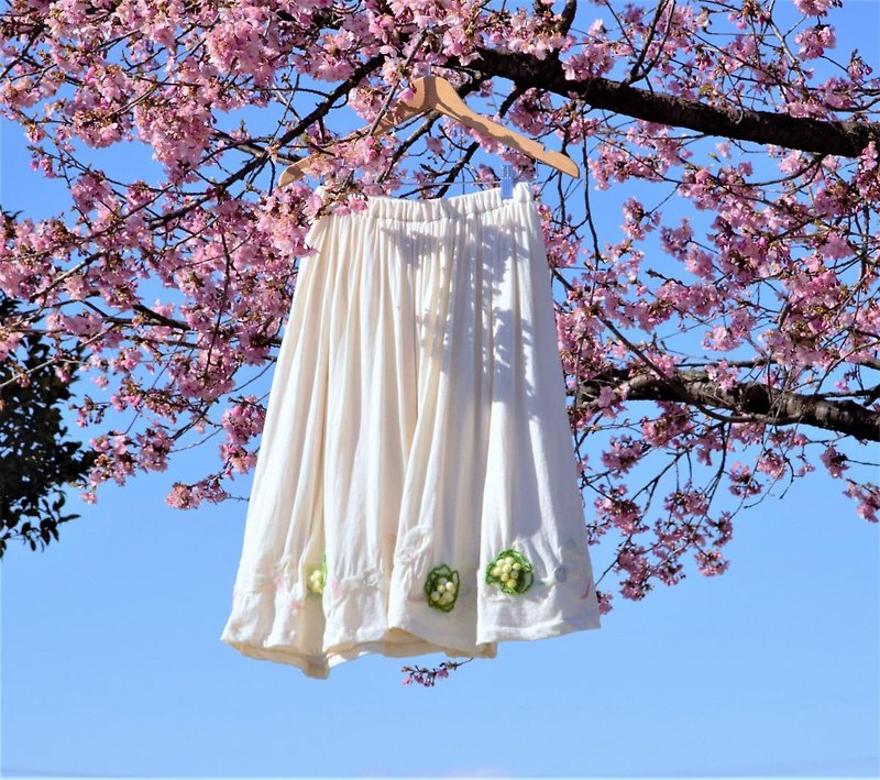 野に咲く春のギャザースカート - 裙子 - 棉．麻 白色