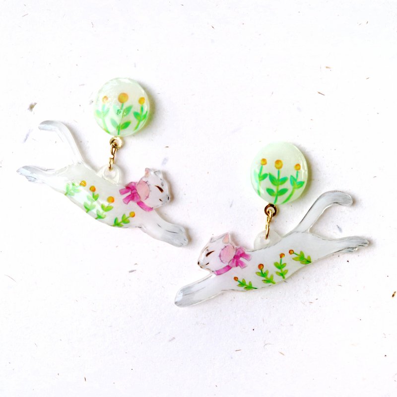 花与猫 耳环 耳夹 - 耳环/耳夹 - 塑料 