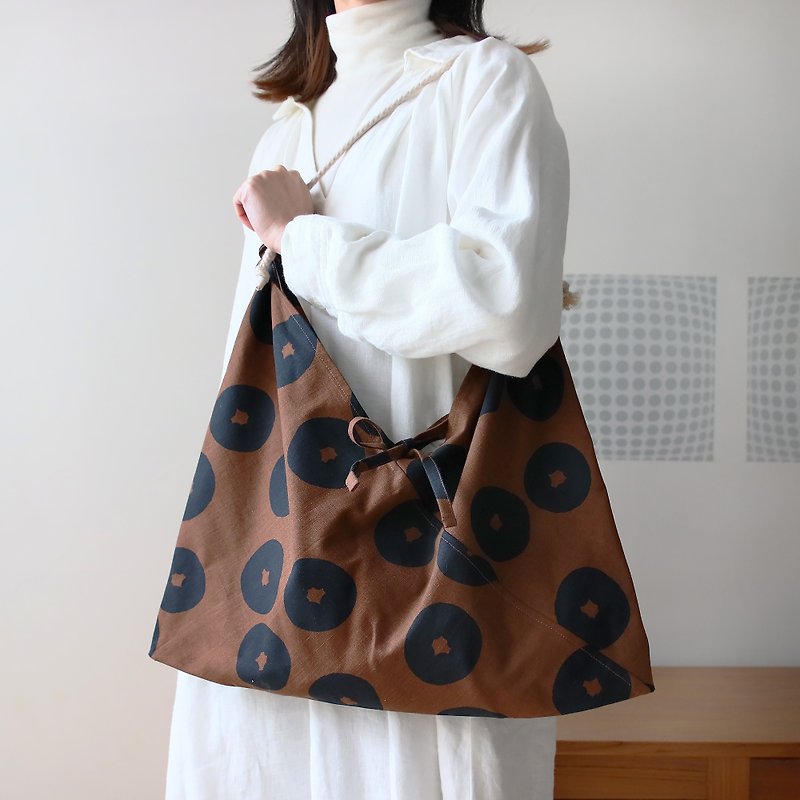甜甜圈竹节棉日式二用环保提袋 吾妻袋 咖 -接单制作- - 侧背包/斜挎包 - 棉．麻 咖啡色