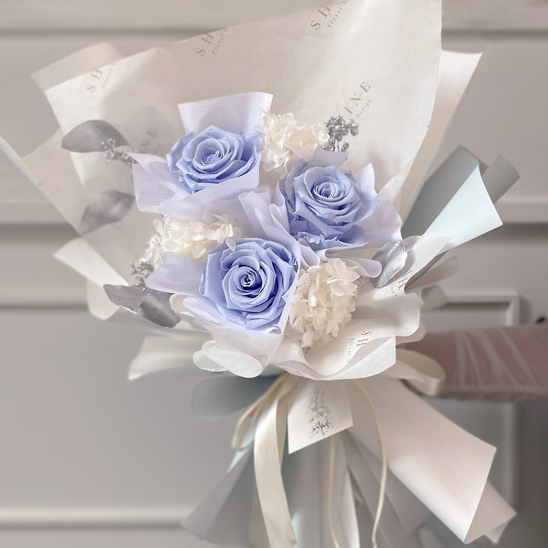 皇家蓝 三朵玫瑰永生花束 - 干燥花/捧花 - 植物．花 蓝色