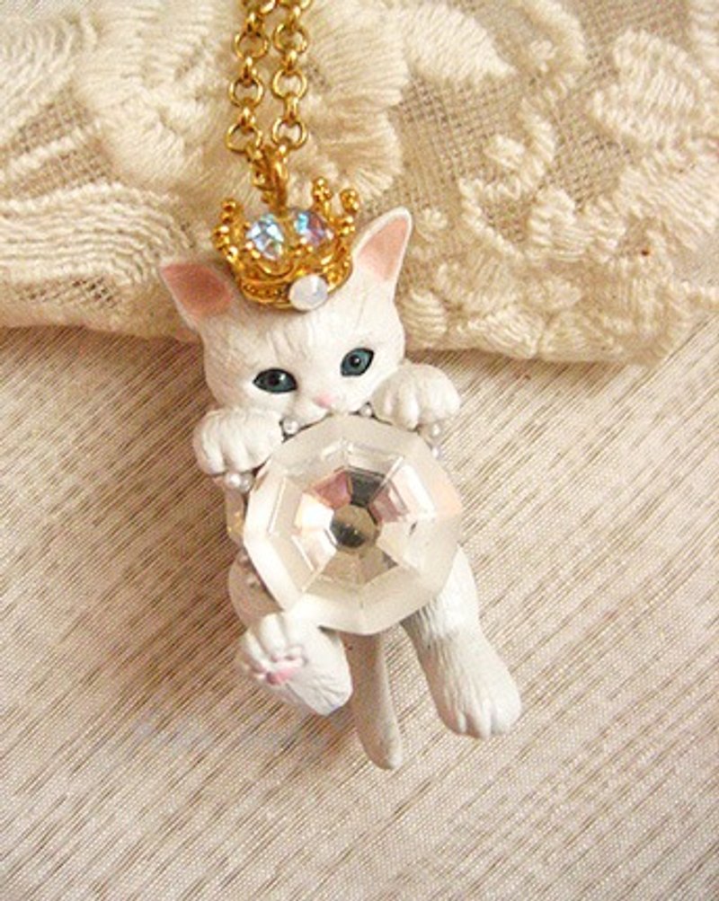 [Jolie baby]雪雾-皇冠俄罗斯灰猫八角雾白水晶镶钻项链 - 项链 - 其他材质 白色