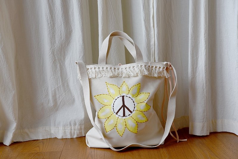 Yoga流苏手绘PEACE和平嬉皮民族风夏日刺绣花朵包 - 侧背包/斜挎包 - 棉．麻 白色