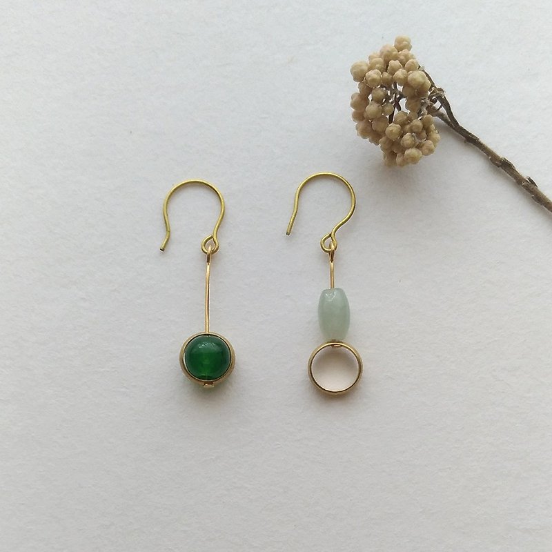 e095伴-黄铜 玉石 针式夹式耳环 - 耳环/耳夹 - 半宝石 绿色