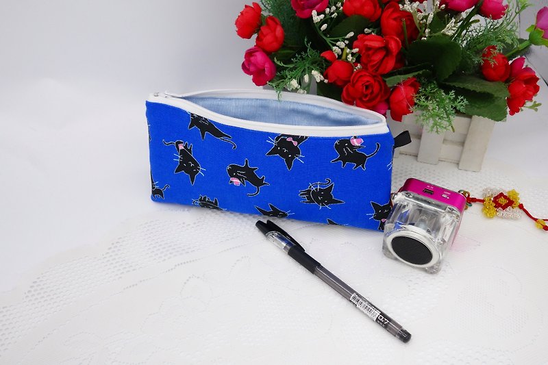 蓝底黑猫笔袋/收纳袋 万用袋 铅笔盒 化妆包   *SK* - 铅笔盒/笔袋 - 棉．麻 蓝色