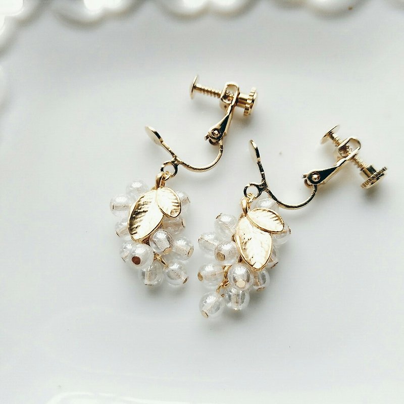 串珠 编织 耳环 水晶 葡萄 白 - 耳环/耳夹 - 其他材质 白色