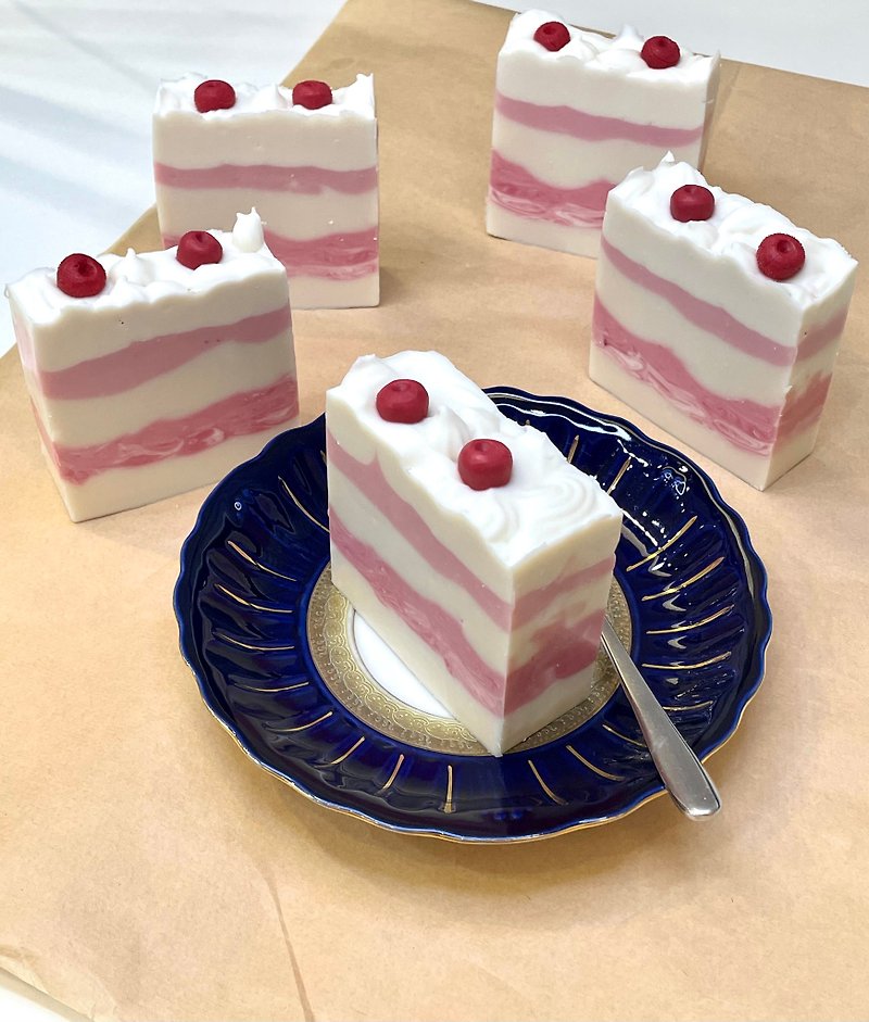 奥芃丝 草莓鲜奶油蛋糕 天然手工皂 - 肥皂/手工皂 - 精油 红色