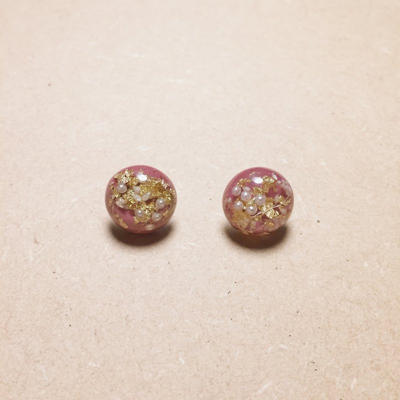 复古深粉红金箔珍珠丸子耳环 - 耳环/耳夹 - 树脂 粉红色