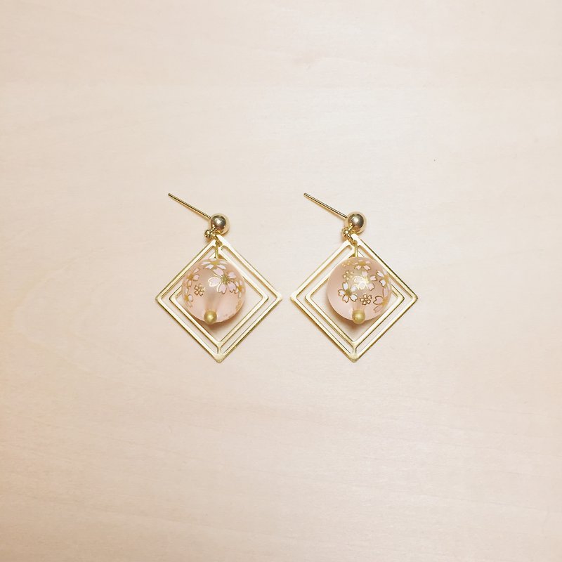 复古磨砂粉红樱花双层菱形耳环 - 耳环/耳夹 - 琉璃 粉红色