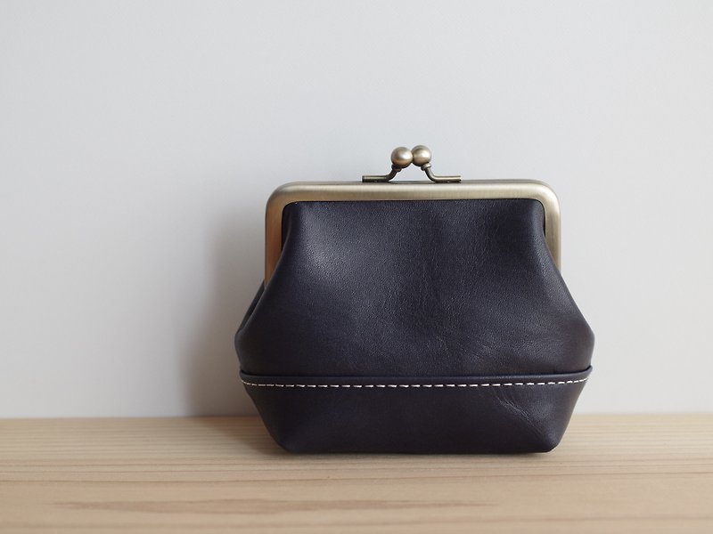 Square snap lock leather pouch (S) Dark blue - 化妆包/杂物包 - 真皮 蓝色