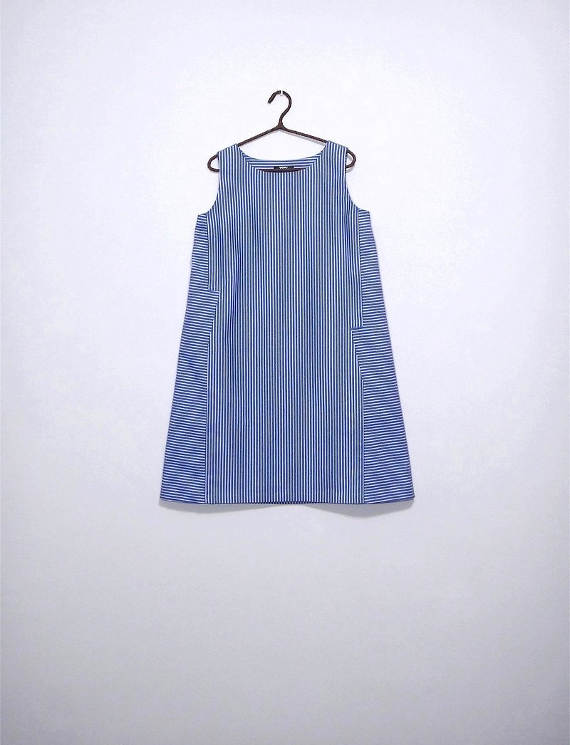【Addition X Addition_手作．线条系列#1．洋装】 - 洋装/连衣裙 - 棉．麻 蓝色