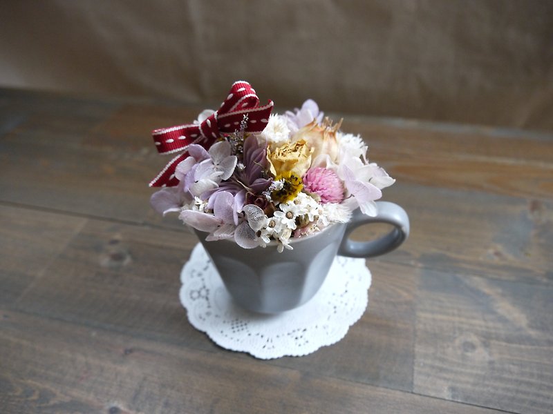 【些许浪漫甜美感】不凋绣球花X干燥花 陶瓷马克杯桌花 - 植栽/盆栽 - 植物．花 灰色