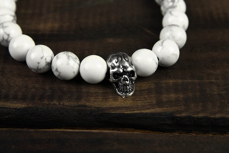 【METALIZE】Skulls 8MM Beaded Bracelet骷髅8MM串珠手链-白松石 - 手链/手环 - 宝石 