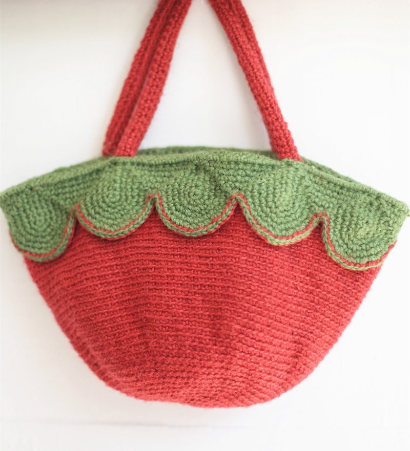 【好日手作】手工编织 。手工编织圆筒草莓包 - 手提包/手提袋 - 棉．麻 红色