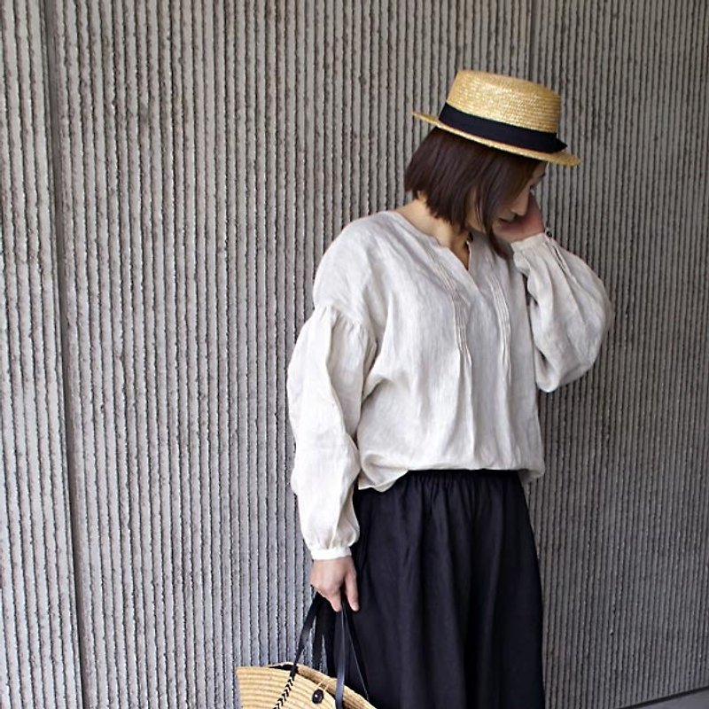 Linen 100% Pin tuck puff sleeve blouse【armoire*】薄リネン100％ピンタックパフスリーブ長袖ブラウス＊natural[rm-18] - 女装上衣 - 棉．麻 卡其色