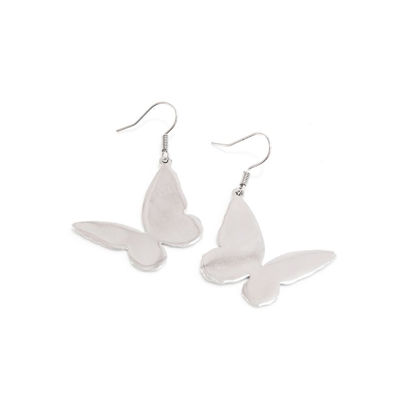 Cute butterfly earring - 耳环/耳夹 - 铜/黄铜 银色