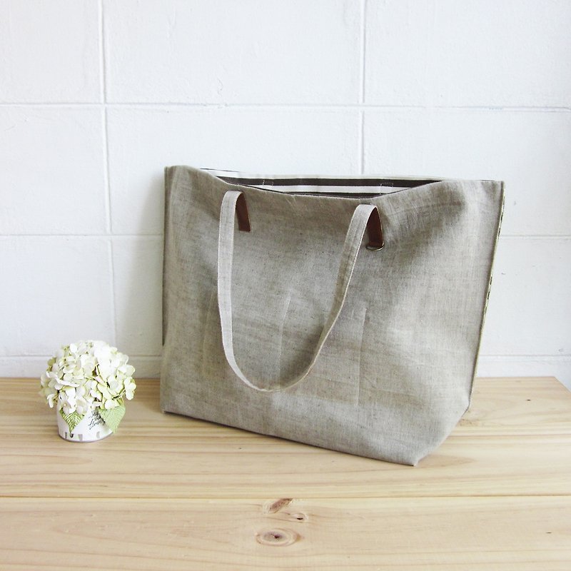Simple Tote Bags Large Size Botanical Dyed Linen-Cotton Blend Deep Green Color - 后背包/双肩包 - 棉．麻 绿色